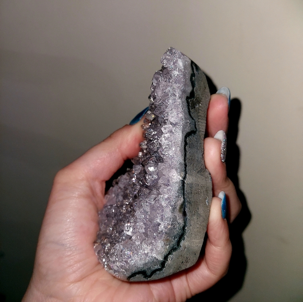 Amethyst geode - Picture 2 of 3